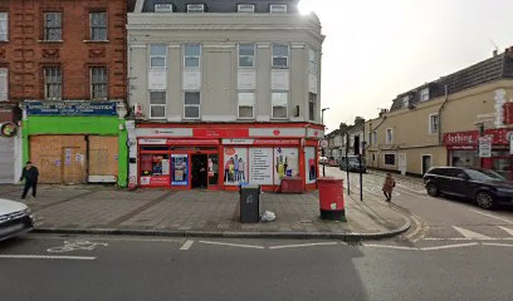 Amazon Counter - Post Office Plaistow