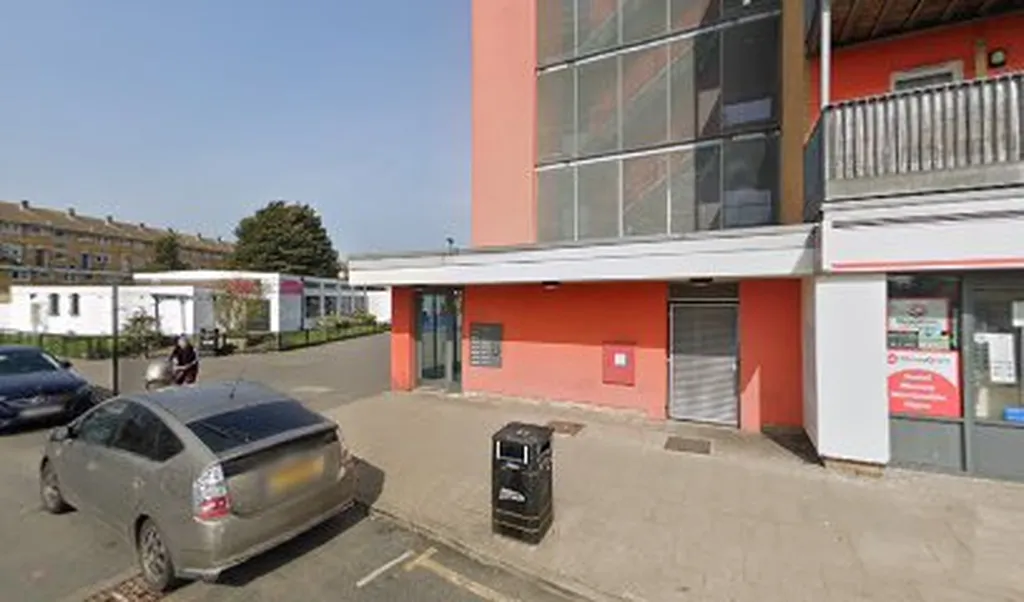 Amazon Counter - Post Office Walton Road