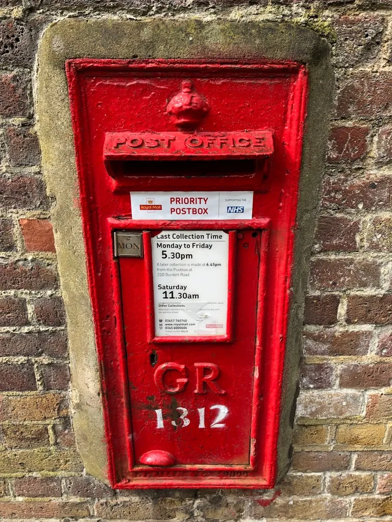 Bate Street Post Box