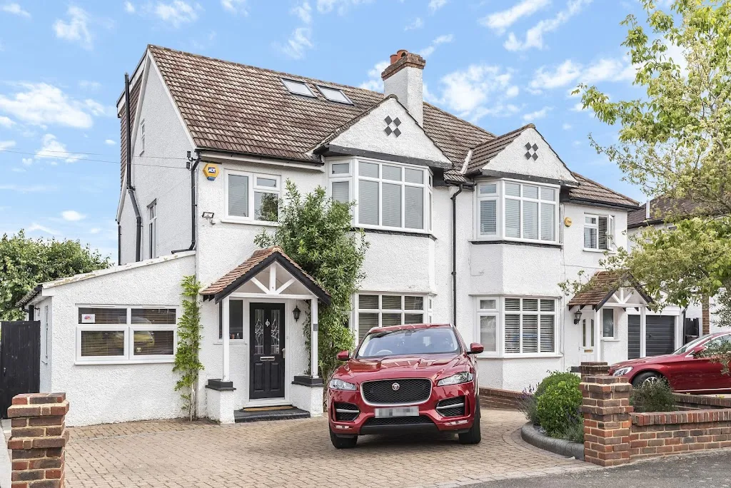 Cromwells Estate Agent - Carshalton
