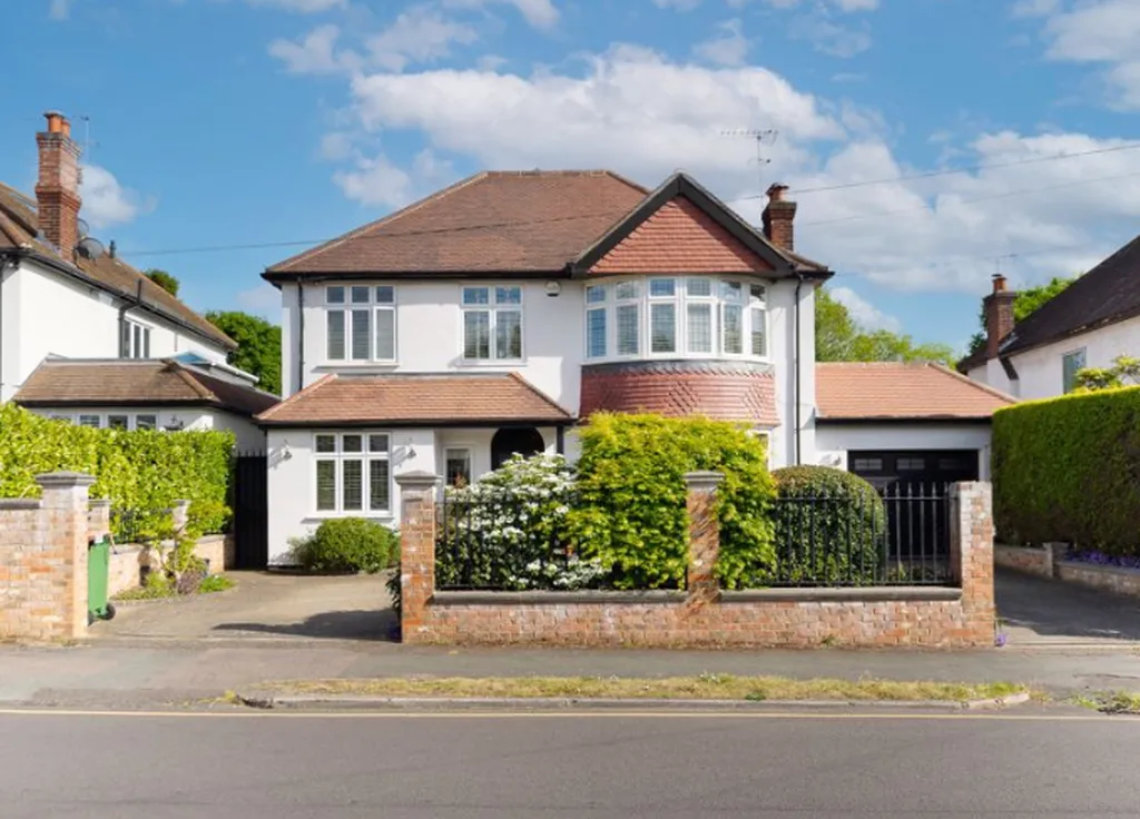 Cromwells Estate Agent - Cheam