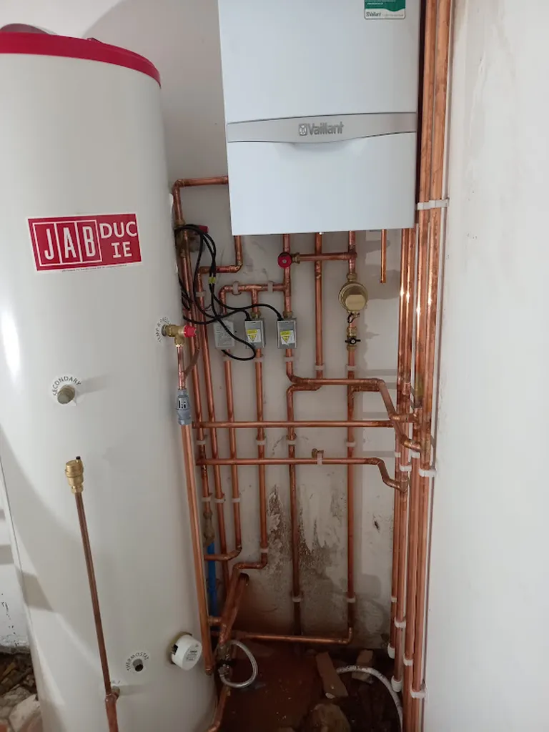 FixCrews Domestic and Commercial Plumbing & Heating Boiler Install, Repair, service, Vaillant, Worcester, Landlord Gas Safety