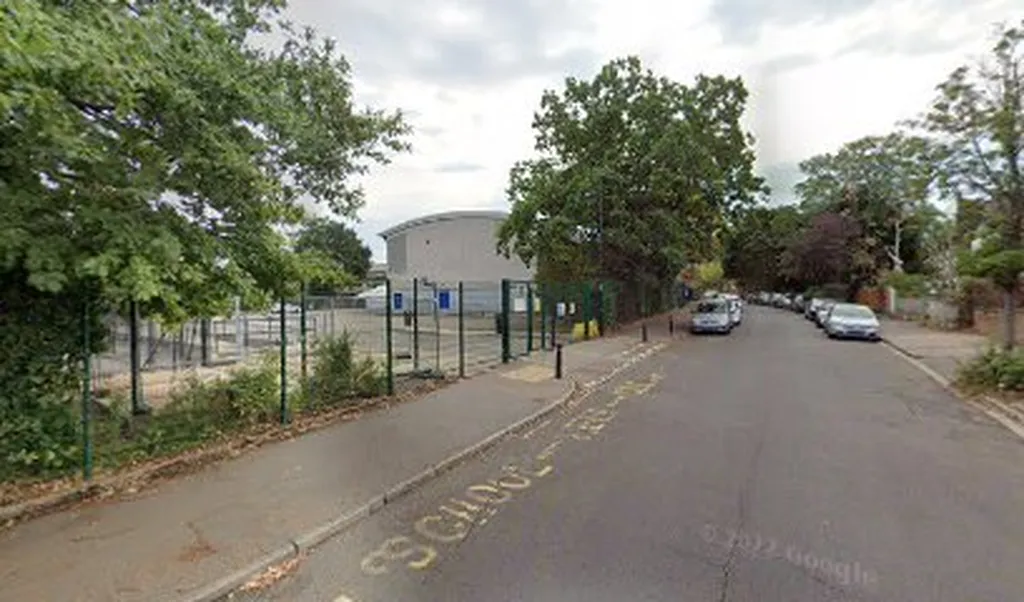 Forest Hill School (Back Gate)