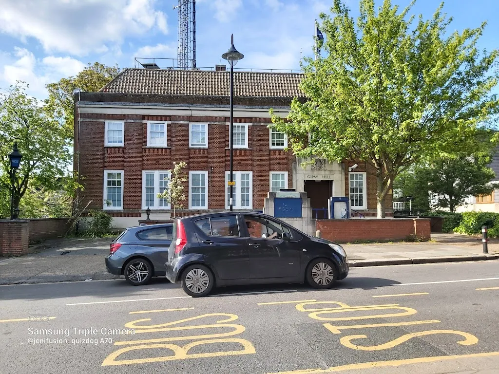 Gipsy Hill Police Station (Stop L)