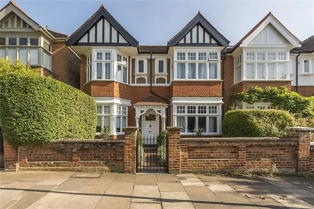 Hamptons Estate Agents Ealing