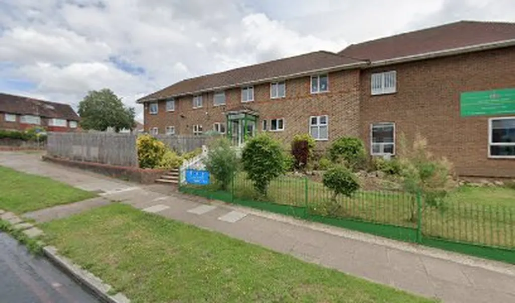Holland House School