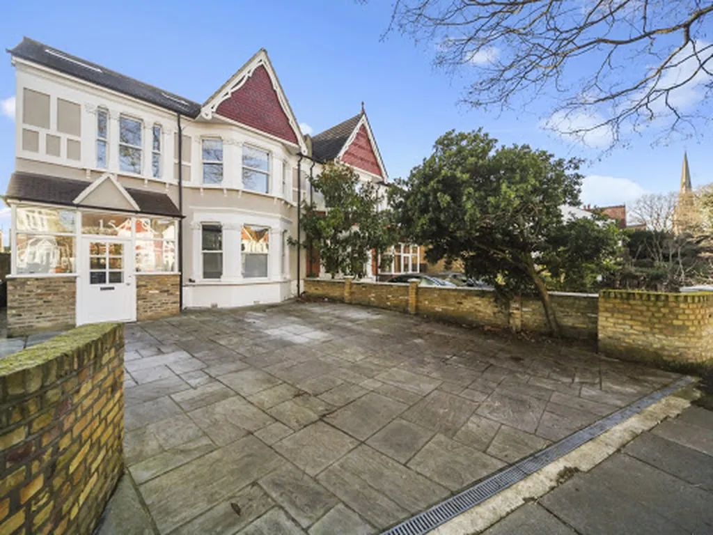 Hunters Estate Agents Northfields