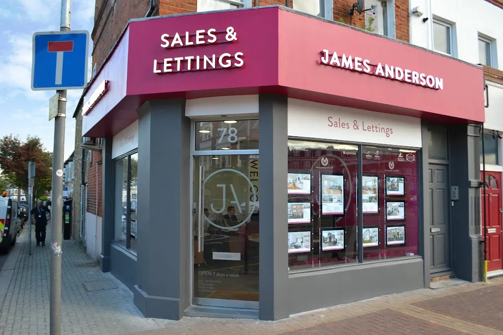 James Anderson • Putney