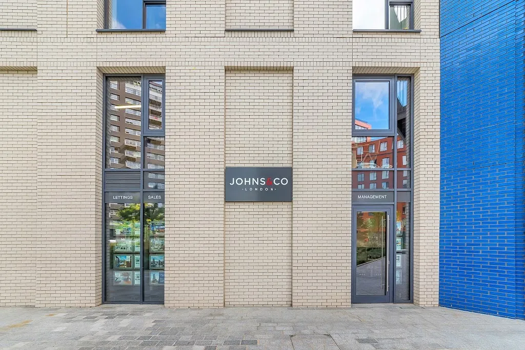 JOHNS&CO