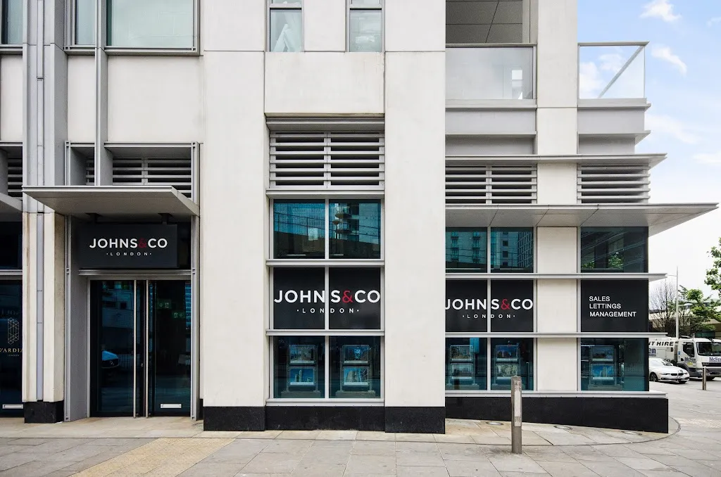 JOHNS&CO