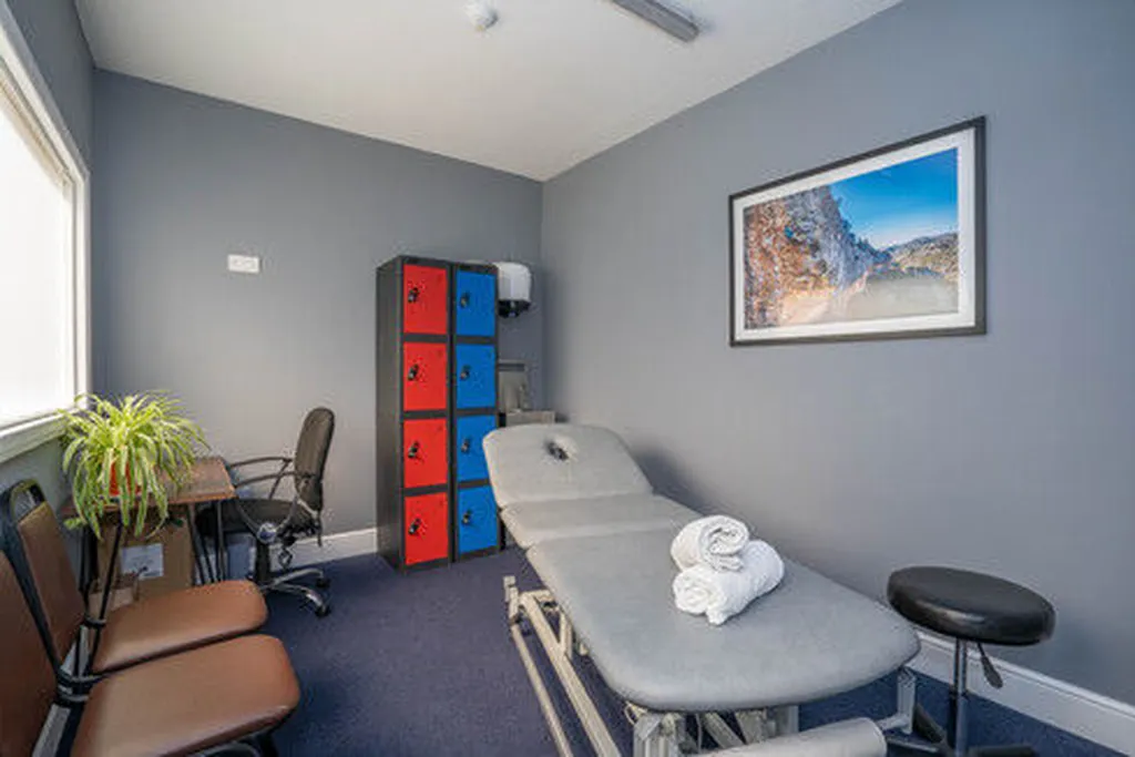 Kineso physiotherapy - Sarang Bobhate