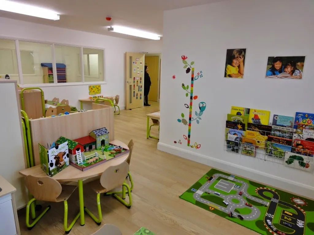 La Chouette School Ltd