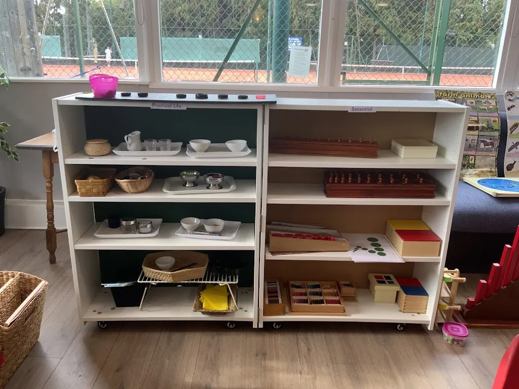Little Hands Montessori Cranleigh