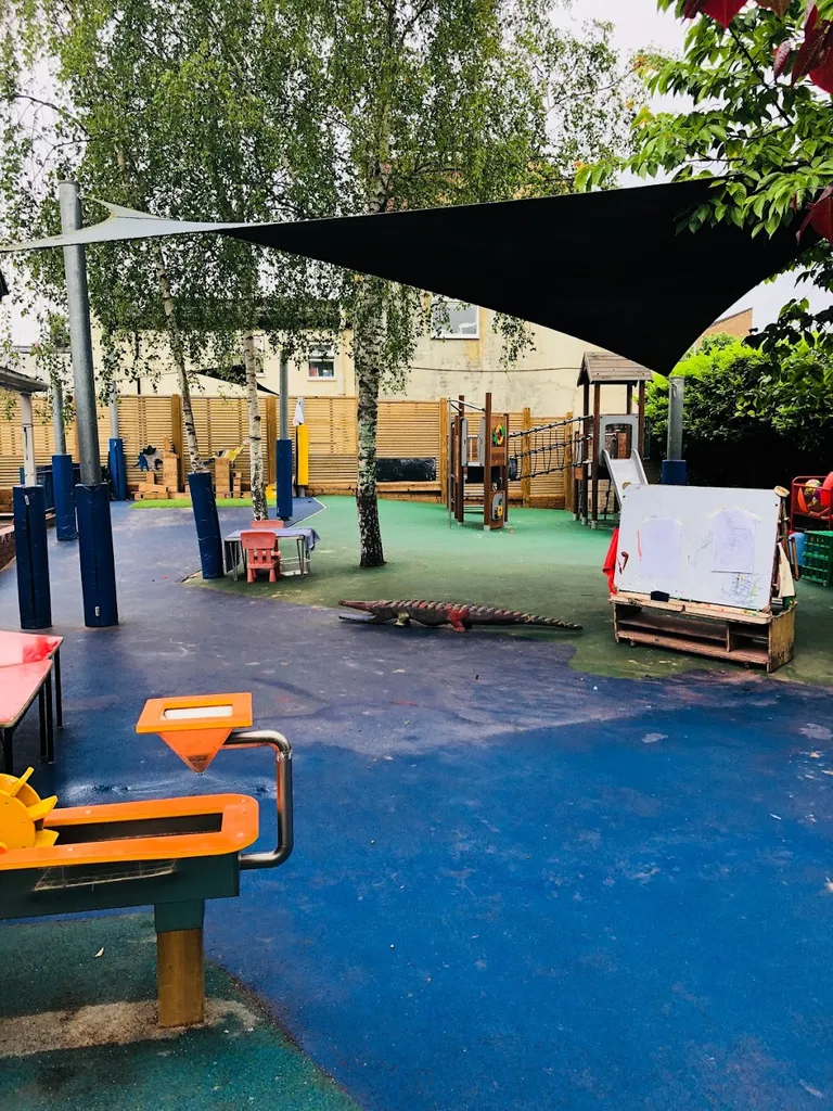 Low Hall Nursery School