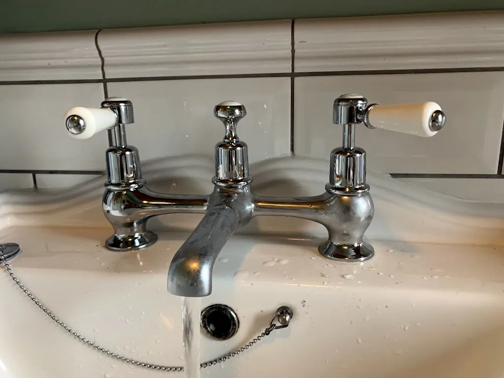 Manzoor plumbing and heating ltd