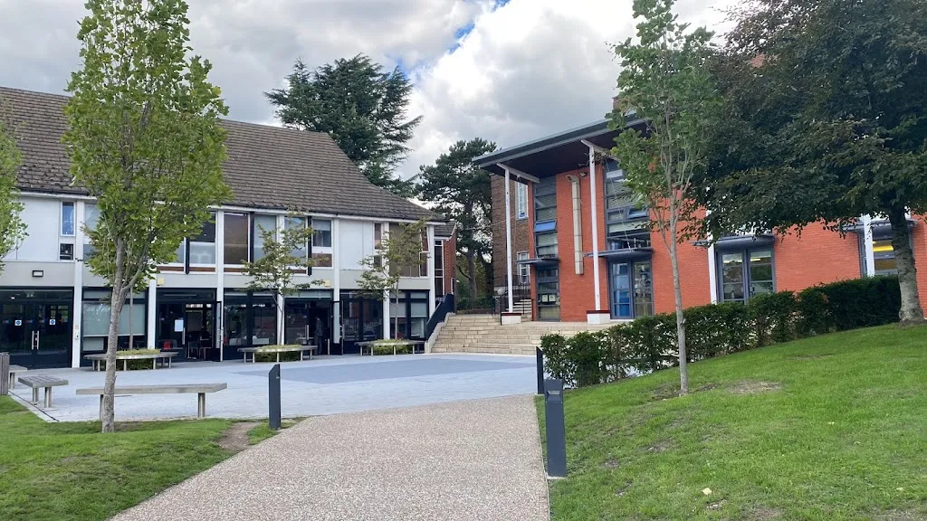 Mill Hill School
