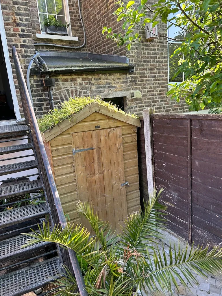 N10 Tradespeople