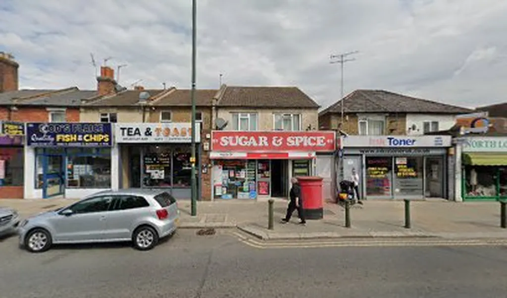 New Barnet Post Office