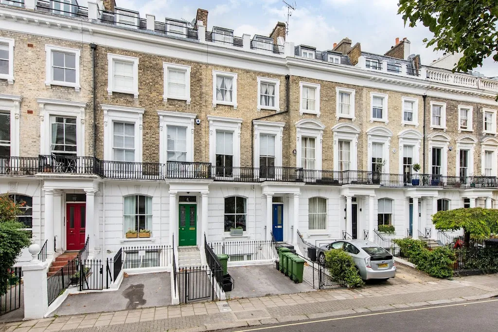 Noahs London