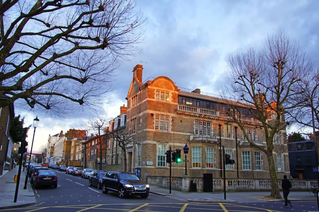 Notting Hill Police Station