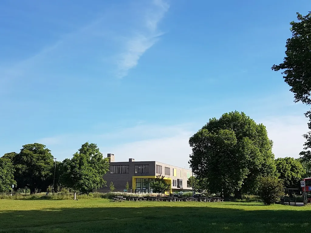 Oasis Academy Putney
