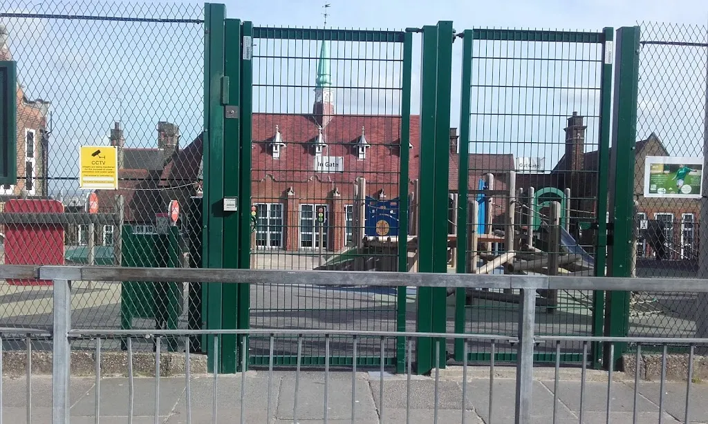 Plumcroft Primary School