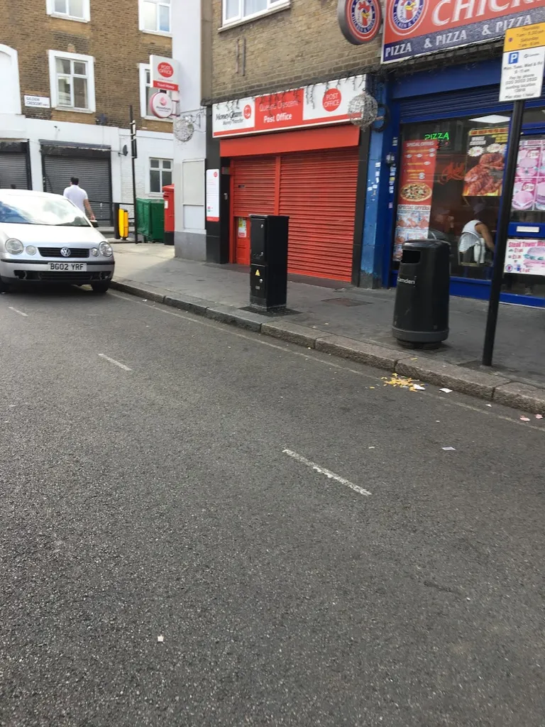 Queens Crescent Post Office