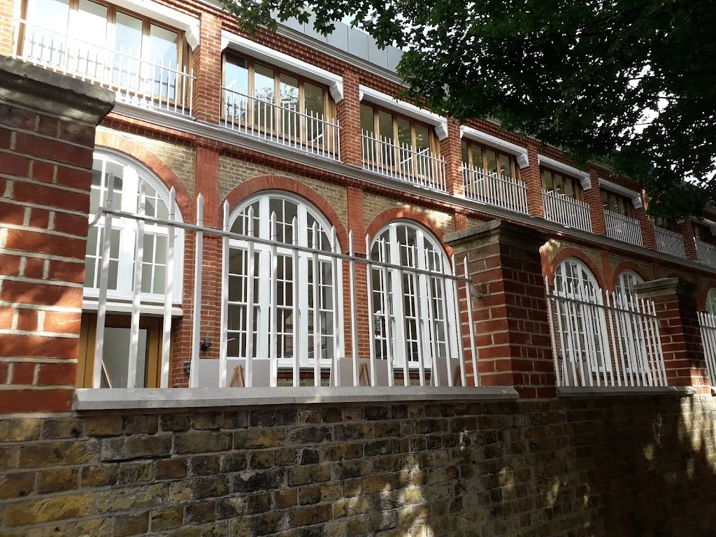 Rochelle School & Club Row