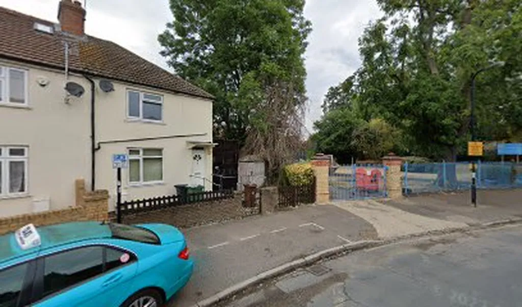Roger Ascham Primary School
