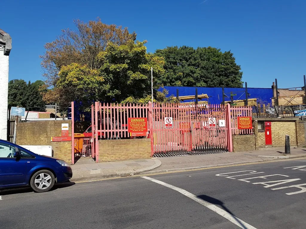 Royal Mail - Tottenham Delivery Office
