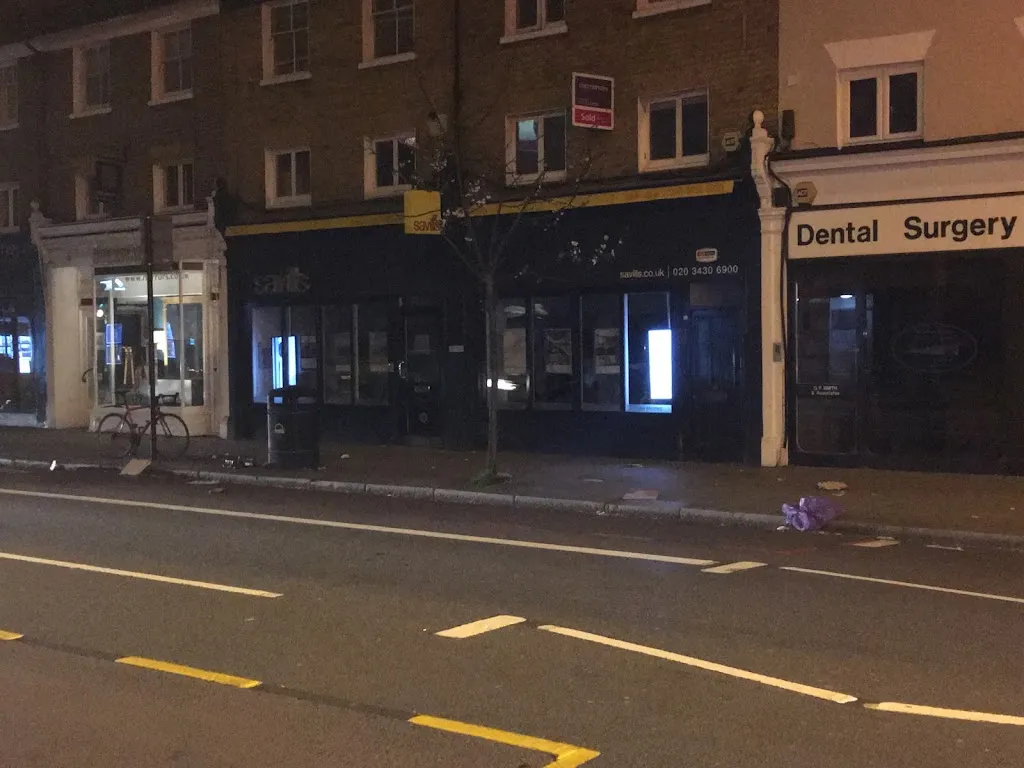Savills Battersea Bridge Estate Agents