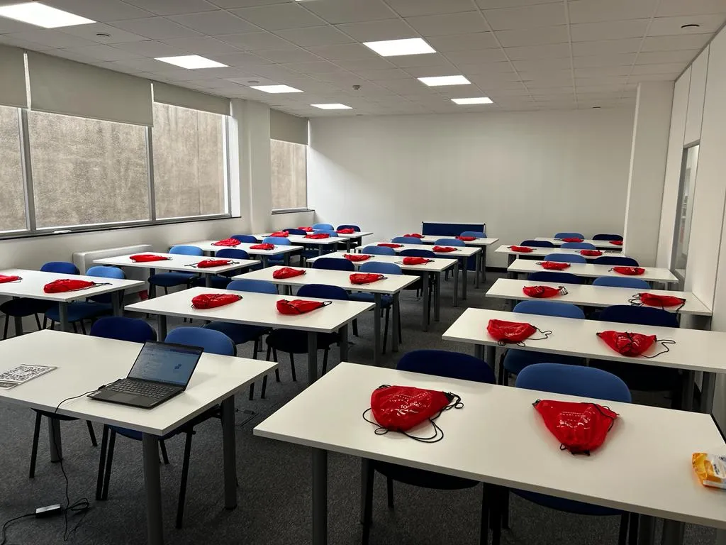 Scholars School System - (London)