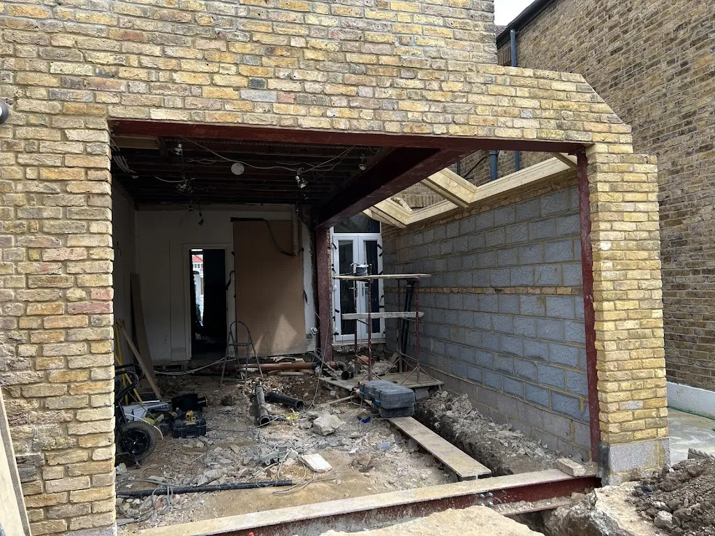 Simon Roofing & Construction