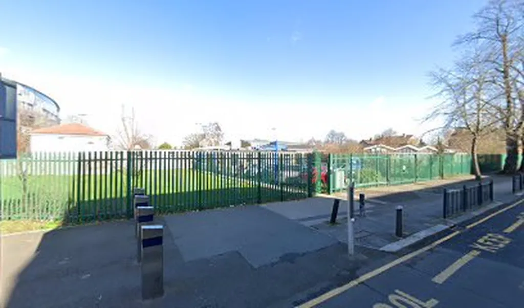 St Paul's & All Hallows Junior School