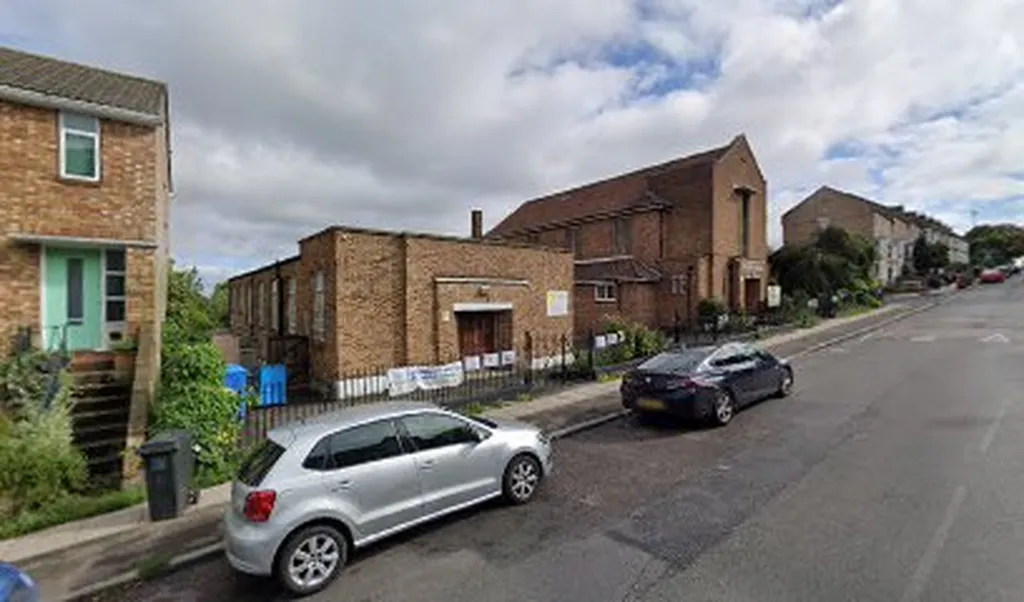 Stepping Stones Montessori Ltd