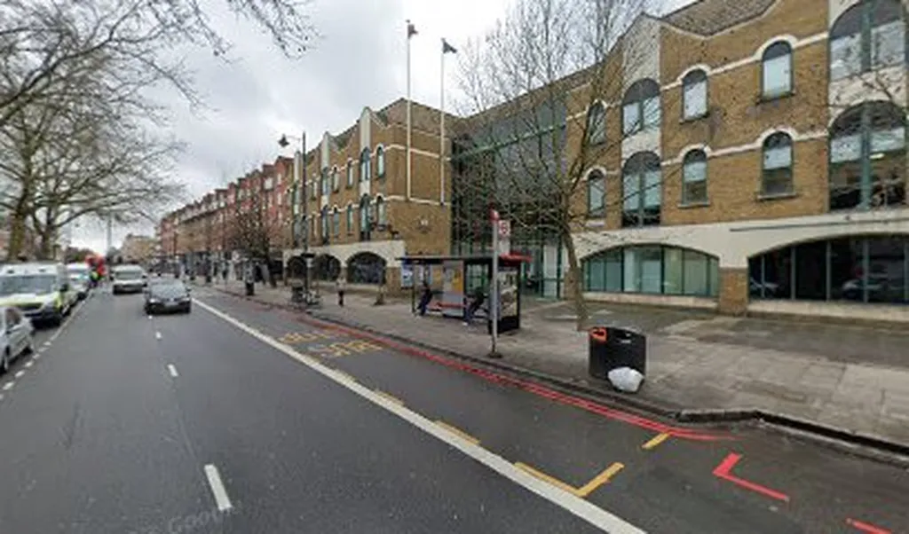 Stoke Newington Police Station (Stop R)
