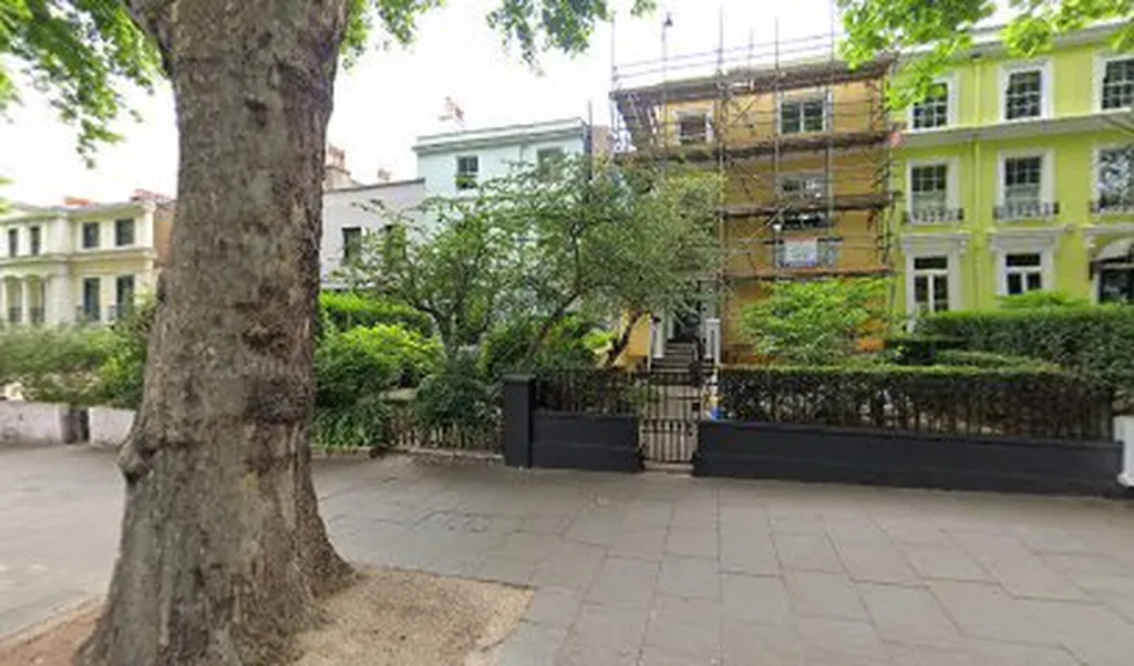 The Square School
