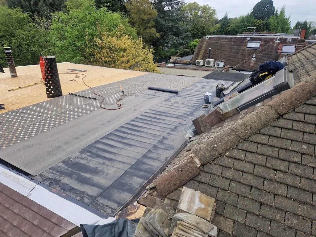Tr Roofing