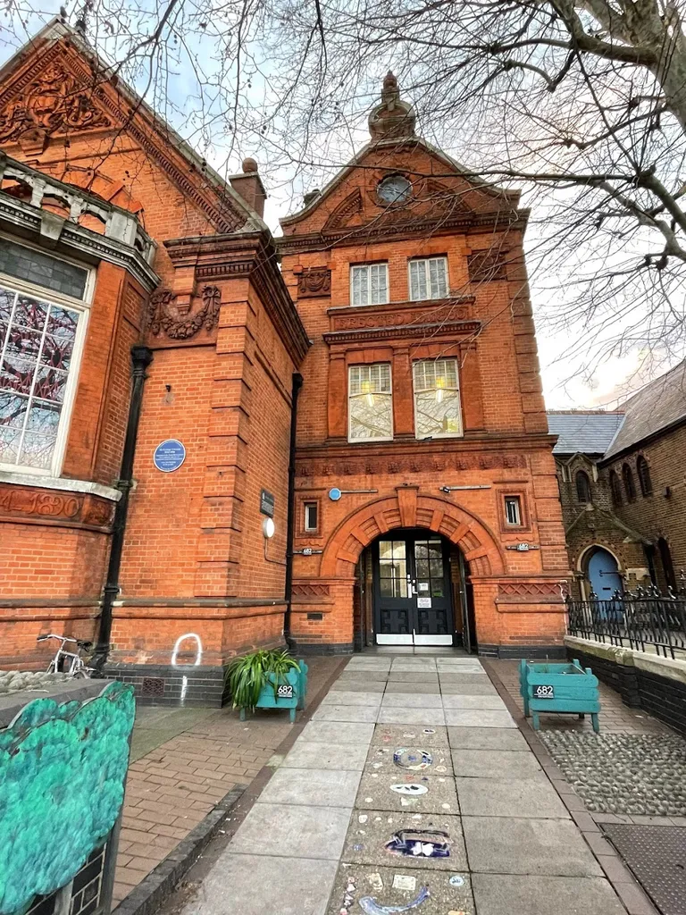 Treasure House (London) CIC