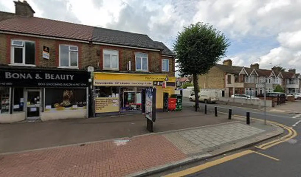 Upminster Road Post Office