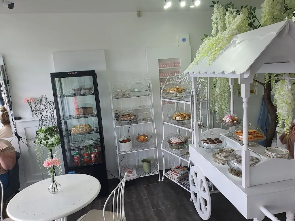 Allure The Nail & Lash Studio & Tearoom
