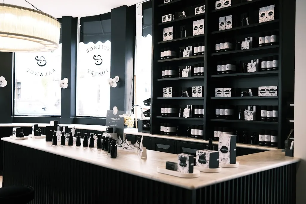 ARgENTUM apothecary