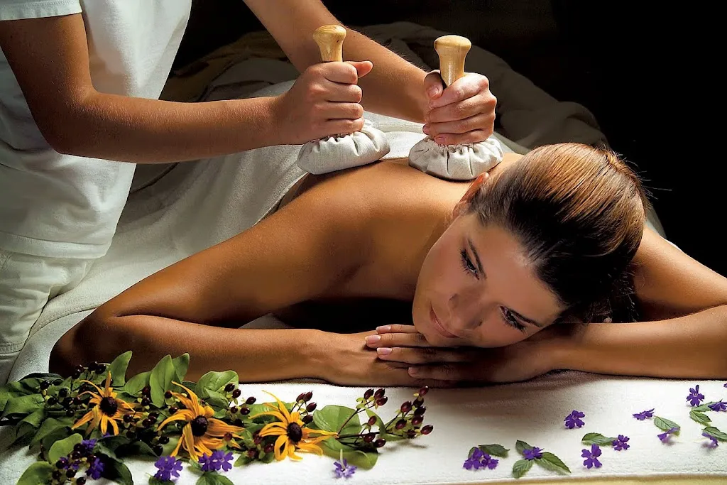 Ayur Manthra Kerala Ayurvedic Centre