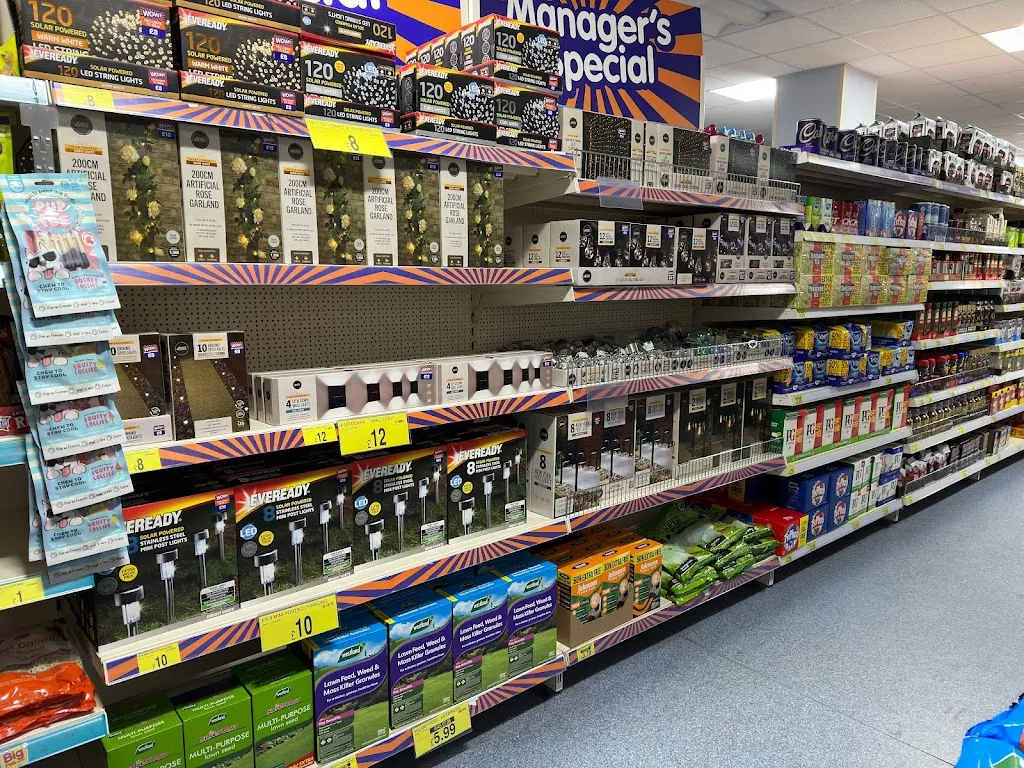 B&M Store