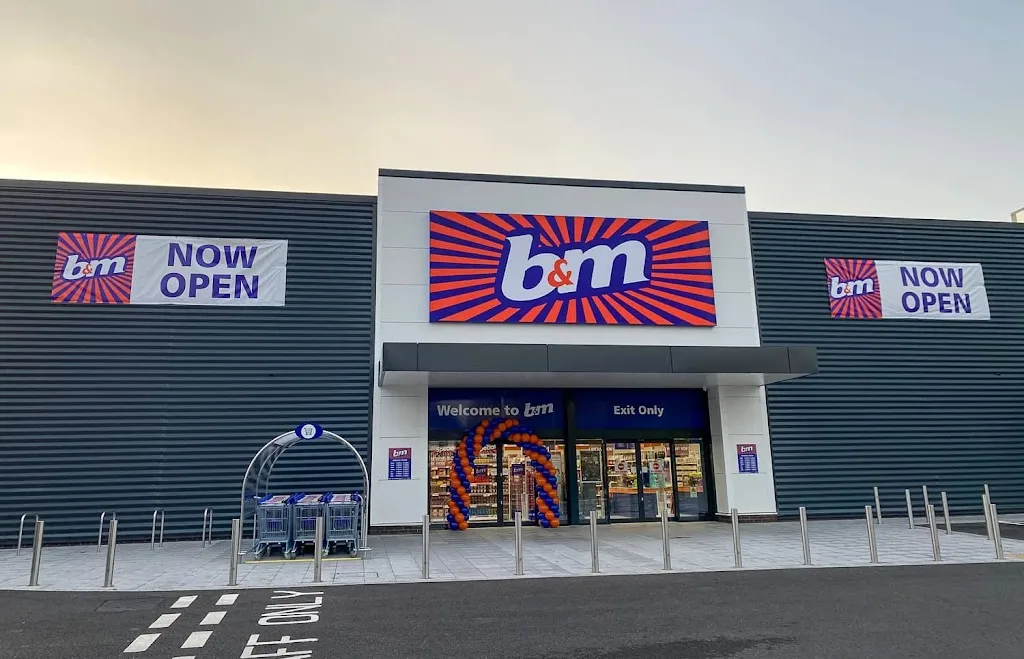 B&M Store