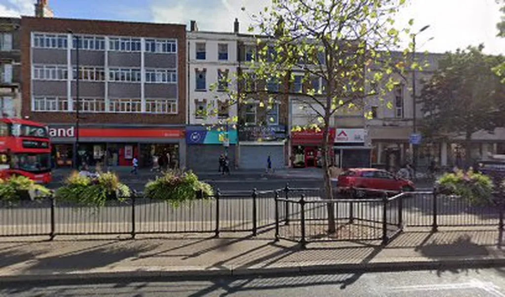 BEAUTY SPA HOLLOWAY