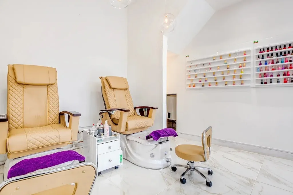 DK Nails Spa In Roehampton