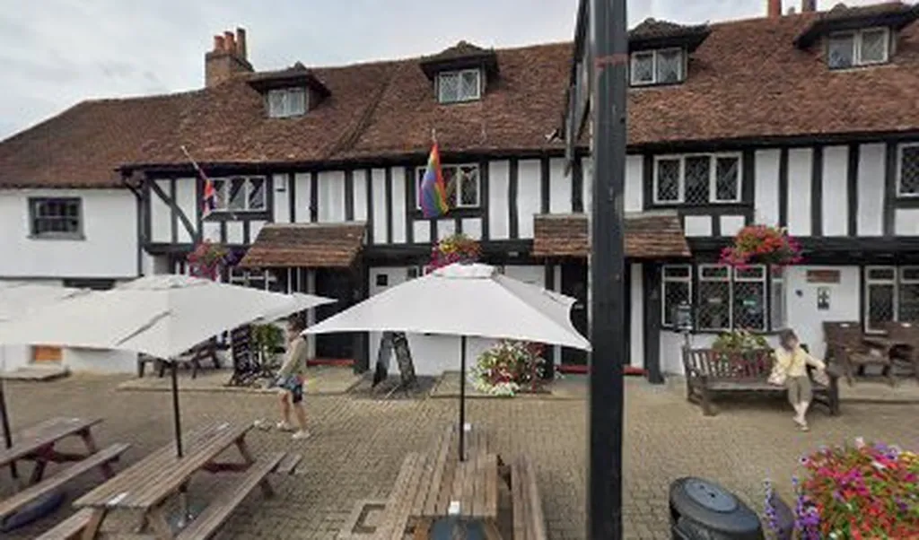 Doctor Electrician's Pinner