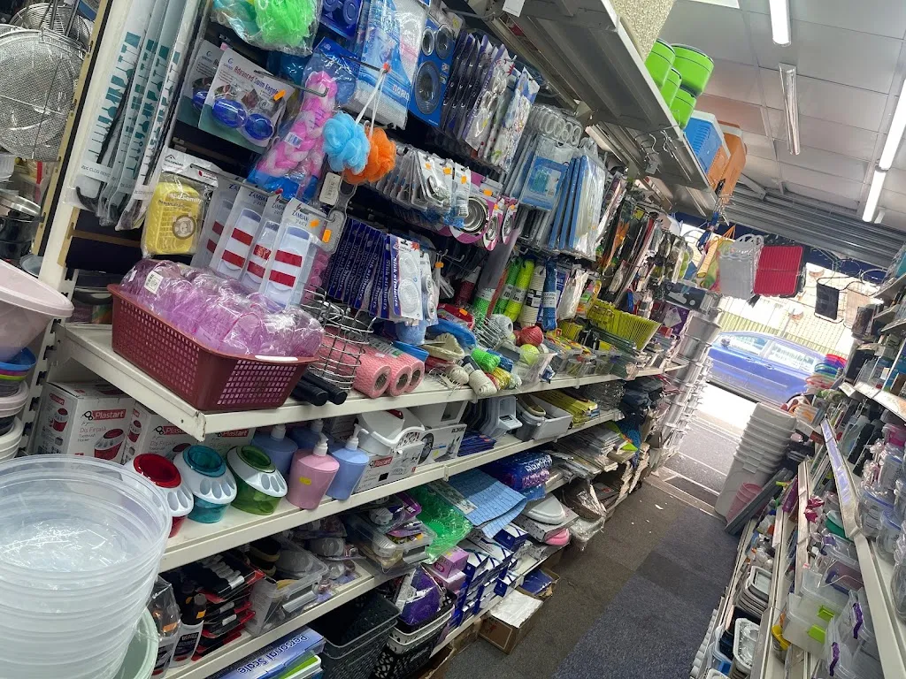 EAST STREET POUND PLUS STORE