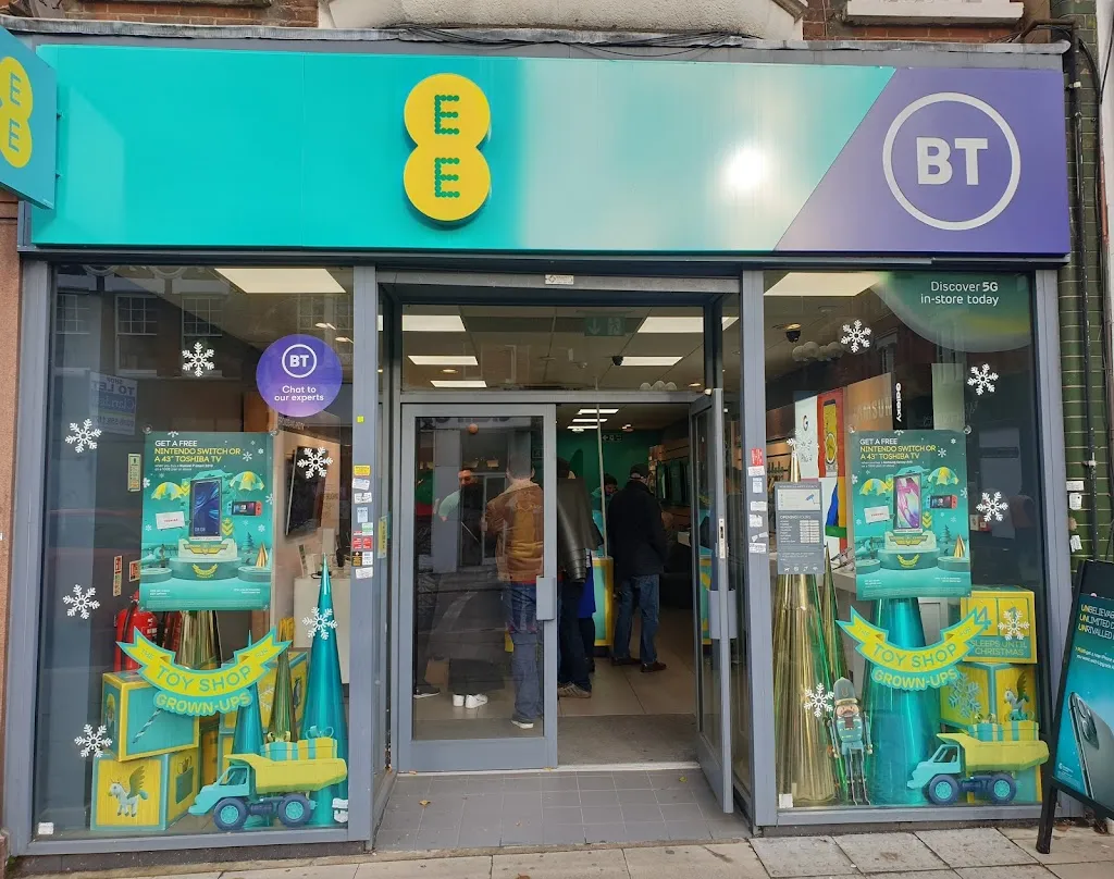 EE